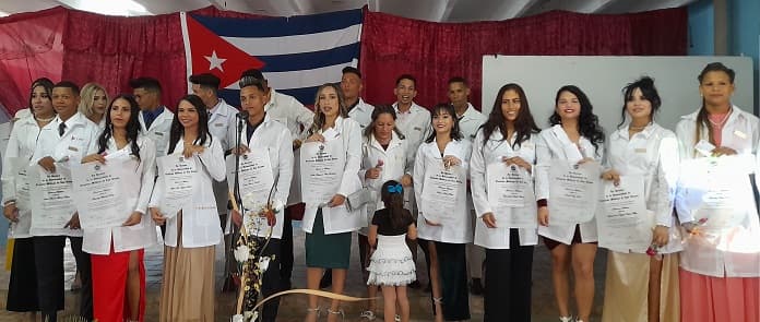 Graduación de nuevos profesionales de la medicina en Jobabo