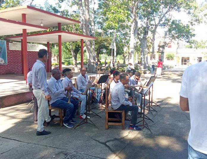 Cierra con broche de oro Jornada de la Cultura Cubana en Jobabo 2 banda