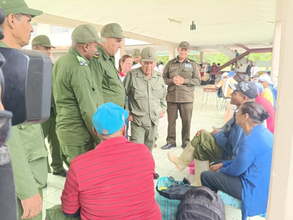Jobabo: Trasladan a territorio tunero segundo grupo de evacuados y parten hacia Guamo rescatistas tuneros 1 571334530 25051396594493555 4764400593714400301 n